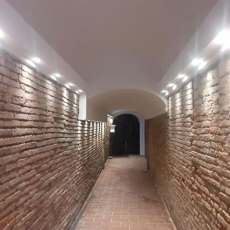 Anna'S House Apartment Modena Bagian luar foto