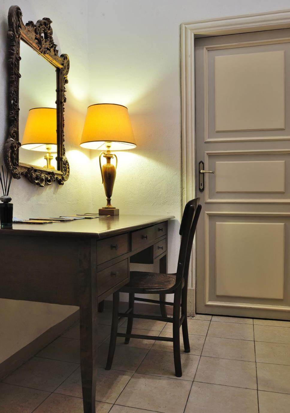 Anna'S House Apartment Modena Bagian luar foto