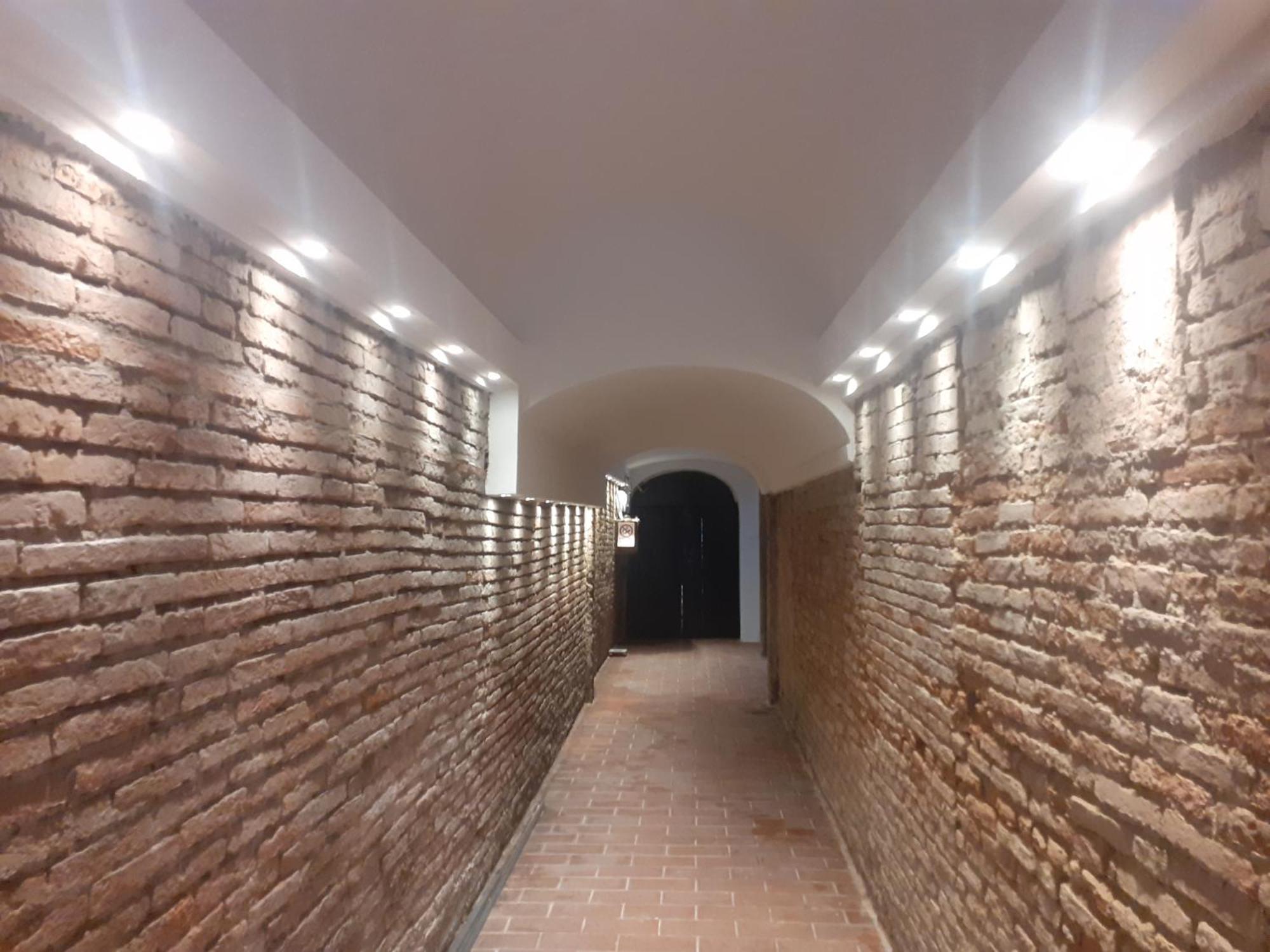 Anna'S House Apartment Modena Bagian luar foto